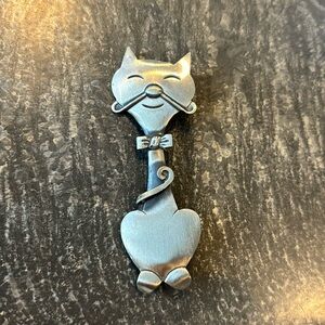 Vintage MCM silver tone alley cat pin 2.75” long